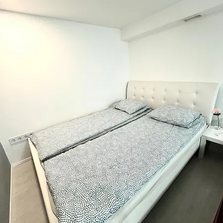 Appartamento Nyugati 4 With 3 Bedrooms In The Center *