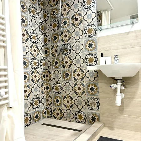 Nyugati 4 With 3 Bedrooms In The Center Appartamento