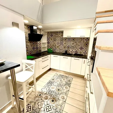 Appartamento Nyugati 4 With 3 Bedrooms In The Center *
