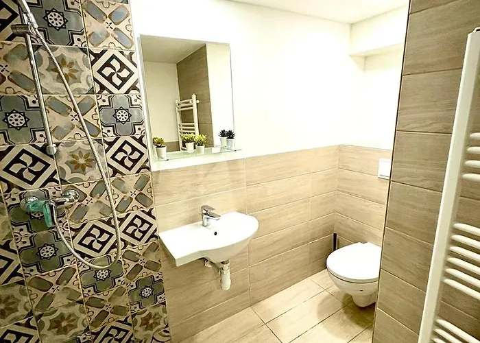 Nyugati 4 With 3 Bedrooms In The Center Budapest